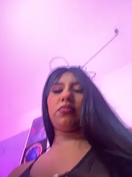 Snapshot of Emmily_Vargas chatting on 09/20/25, 10:44 Emmily Vargas online show from 09/20/25, 10:44