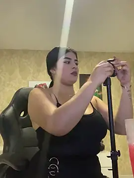 Kariina  69 online show from 12/16/25, 01:10