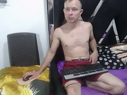 Snapshot of hot_mann11 chatting on 10/07/25, 10:29 hot mann11 online show from 10/07/25, 10:29