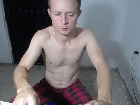 Snapshot of hot_mann11 chatting on 02/13/26, 01:12 hot mann11 online show from 02/13/26, 01:12