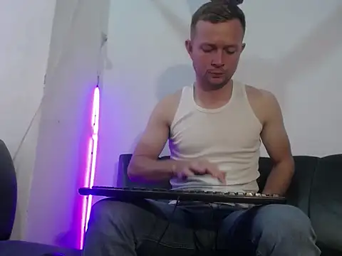 Snapshot of hot_mann11 chatting on 03/10/26, 02:22 hot mann11 online show from 03/10/26, 02:22