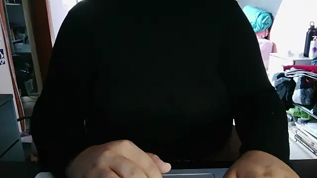 nicolebiancardi5 online show from 05/15/26, 02:35