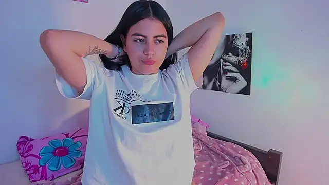 mialeia01 online show from 09/14/25, 06:07