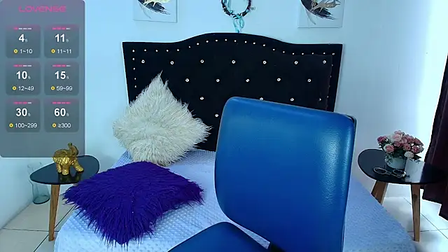 Ariana F W online show from 11/14/25, 01:21