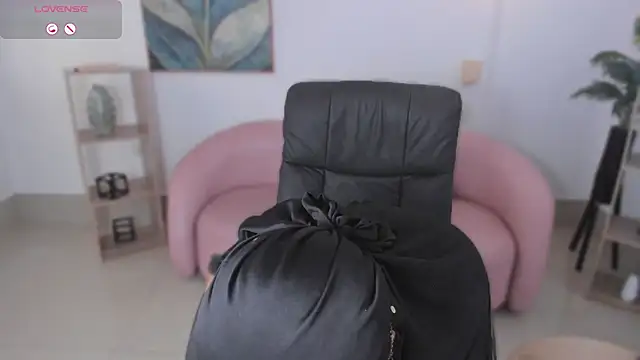 kylie soraya online show from 11/27/25, 04:20