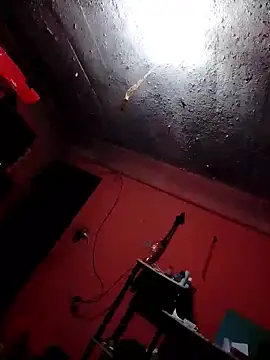 Snapshot of luuiss12 chatting on 03/24/26, 11:04 luuiss12 online show from 03/24/26, 11:04