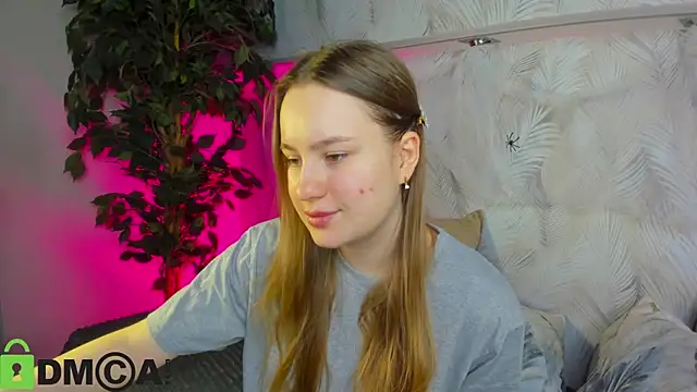 Candy Cansew online show from 11/02/25, 01:08