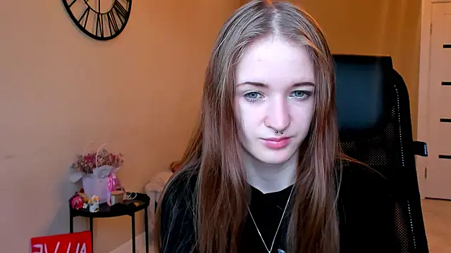 KateKayer online show from 11/18/25, 11:25