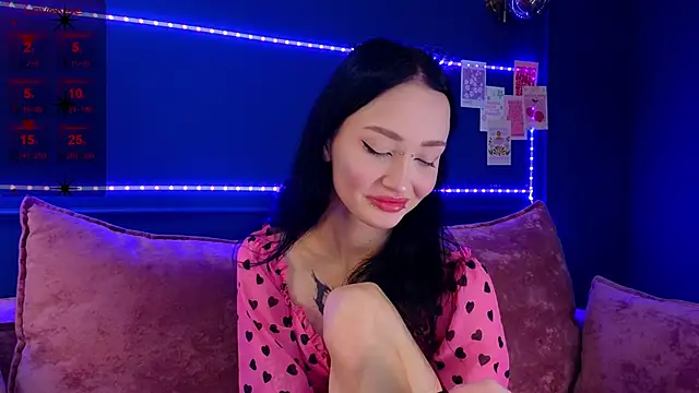 Snapshot of _holly_berry_ chatting on 10/07/25, 02:31 holly berry online show from 10/07/25, 02:31