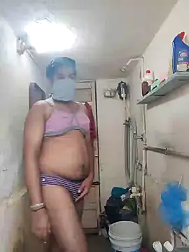 Snapshot of Brown69_guy chatting on 11/29/25, 06:16 Brown69 guy online show from 11/29/25, 06:16