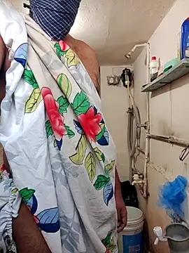 Snapshot of Brown69_guy chatting on 02/14/26, 06:32 Brown69 guy online show from 02/14/26, 06:32