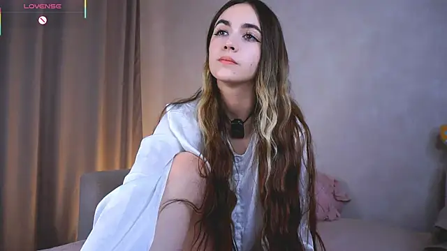 Snapshot of CupSizeGirl chatting on 10/11/25, 02:48 CupSizeGirl online show from 10/11/25, 02:48