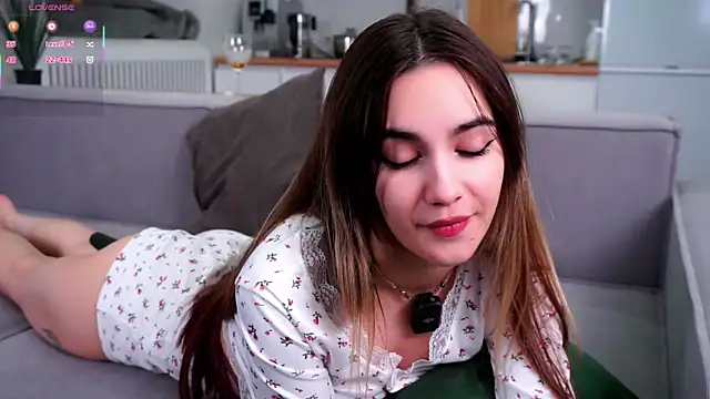 Snapshot of CupSizeGirl chatting on 11/24/25, 01:22 CupSizeGirl online show from 11/24/25, 01:22