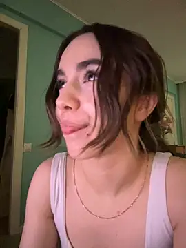 Snapshot of CupSizeGirl chatting on 02/01/26, 01:31 CupSizeGirl online show from 02/01/26, 01:31