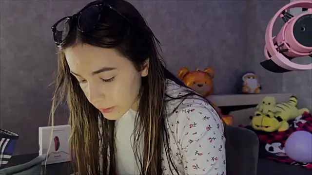 Snapshot of CupSizeGirl chatting on 02/13/26, 03:24 CupSizeGirl online show from 02/13/26, 03:24