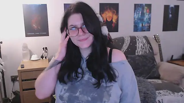 Snapshot of GothSuccubusBabe chatting on 11/15/25, 01:58 GothSuccubusBabe online show from 11/15/25, 01:58