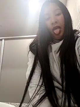 hotCOUPLEPETRA online show from 05/05/26, 10:45