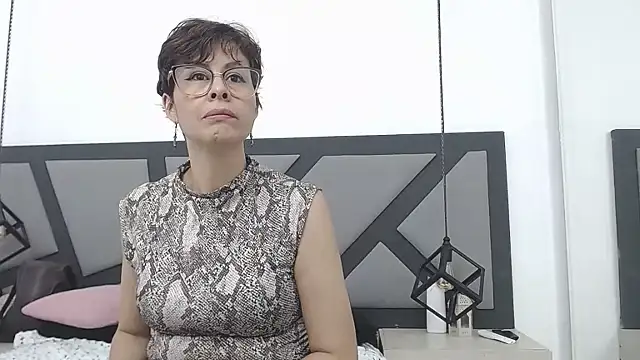 amanda ramirez online show from 06/05/26, 08:14