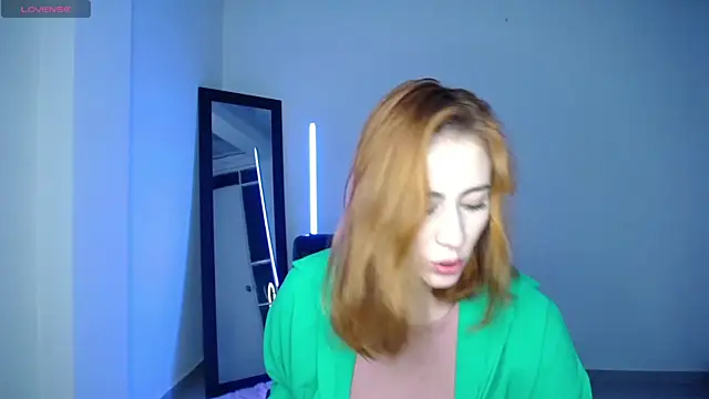 ANASTASIA DOLL8 online show from 11/17/25, 11:43