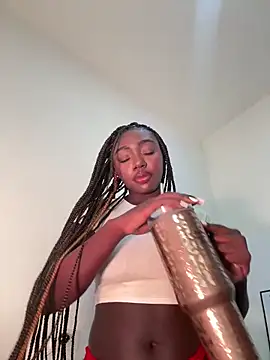 Snapshot of alissradiante1 chatting on 02/10/26, 02:04 alissradiante1 online show from 02/10/26, 02:04