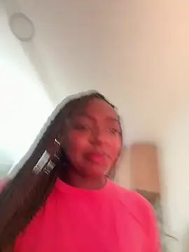 Snapshot of alissradiante1 chatting on 02/19/26, 01:23 alissradiante1 online show from 02/19/26, 01:23