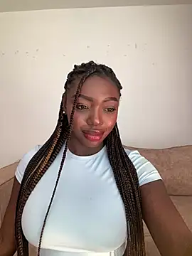 Snapshot of alissradiante1 chatting on 02/28/26, 02:45 alissradiante1 online show from 02/28/26, 02:45