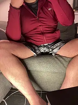 Snapshot of CloudyMuscleBeefy chatting on 03/10/26, 12:04 CloudyMuscleBeefy online show from 03/10/26, 12:04