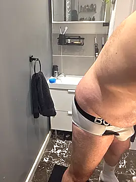 Snapshot of CloudyMuscleBeefy chatting on 03/10/26, 12:10 CloudyMuscleBeefy online show from 03/10/26, 12:10