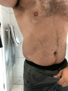 Snapshot of CloudyMuscleBeefy chatting on 04/03/26, 02:59 CloudyMuscleBeefy online show from 04/03/26, 02:59