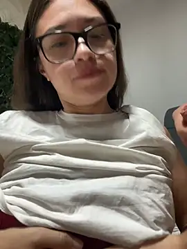 Snapshot of kate_rabittsex chatting on 02/06/25, 12:33 kate rabittsex online show from 02/06/25, 12:33