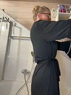 LucyLingerie78 online show from 12/04/25, 08:06