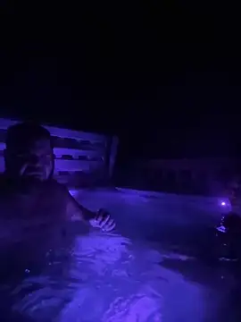 Snapshot of weready79 chatting on 09/21/25, 01:29 weready79 online show from 09/21/25, 01:29