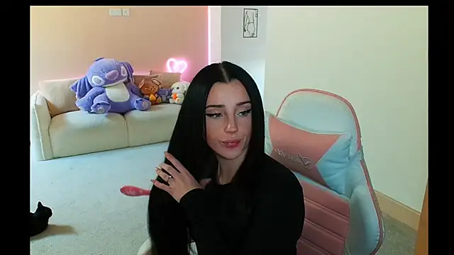 Snapshot of itsmais chatting on 10/21/25, 10:05 itsmais online show from 10/21/25, 10:05