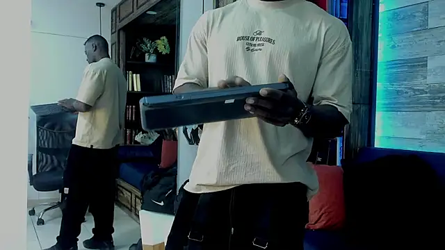 MarcusBlack  online show from 11/28/25, 11:46