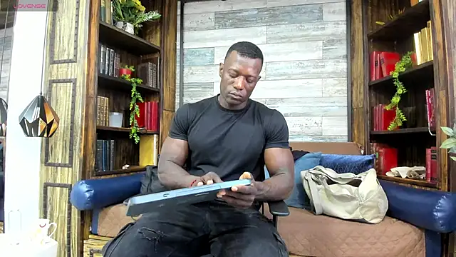 MarcusBlack  online show from 05/26/26, 12:12