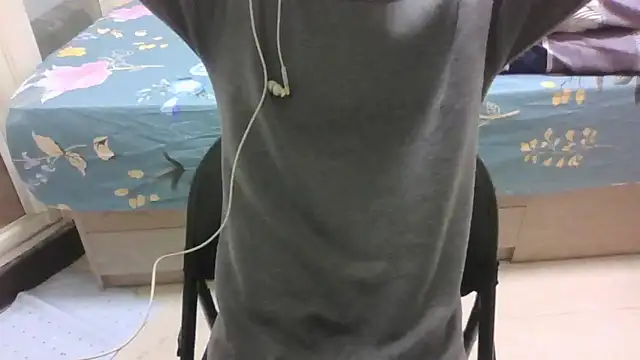 Snapshot of yzy_22_fun chatting on 02/12/26, 01:39 yzy 22 fun online show from 02/12/26, 01:39