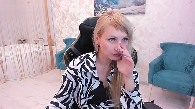 Snapshot of LindaSandy_1 chatting on 09/15/25, 07:52 LindaSandy 1 online show from 09/15/25, 07:52