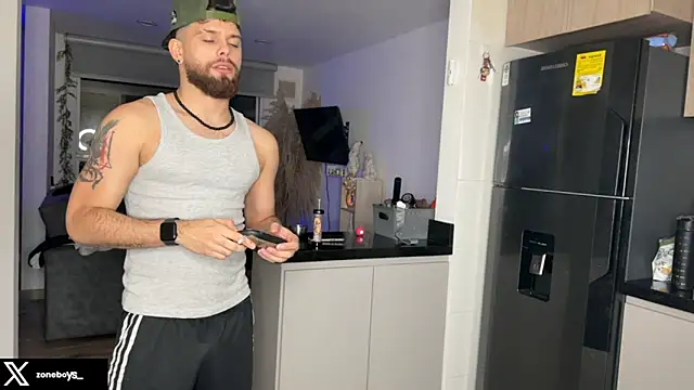 Snapshot of zoneboys chatting on 02/20/26, 12:51 zoneboys online show from 02/20/26, 12:51