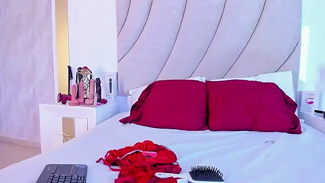 AnnahiBaker online show from 09/22/25, 06:10