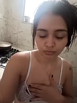 tifanny turner online show from 09/17/25, 03:57