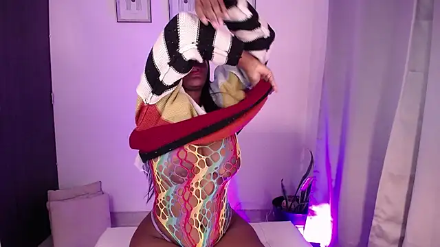 Snapshot of lia_rouseyy chatting on 11/28/25, 02:58 lia rouseyy online show from 11/28/25, 02:58