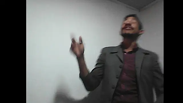 Snapshot of Kratos-Moreno chatting on 04/28/26, 02:44 Kratos-Moreno online show from 04/28/26, 02:44