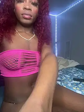 Snapshot of lovergirll555 chatting on 02/05/26, 03:55 lovergirll555 online show from 02/05/26, 03:55