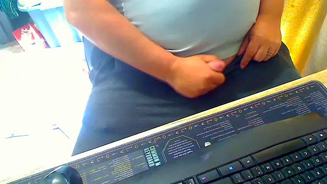 Snapshot of latexsub75 chatting on 02/10/26, 02:37 latexsub75 online show from 02/10/26, 02:37