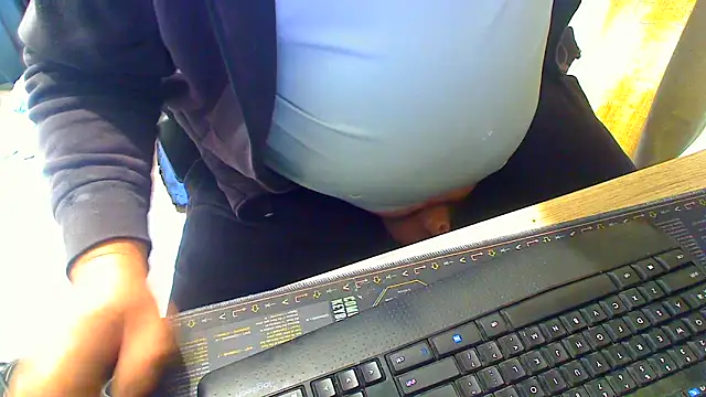 Snapshot of latexsub75 chatting on 02/12/26, 10:27 latexsub75 online show from 02/12/26, 10:27