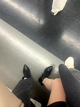 xiaoyuan01 online show from 12/02/25, 02:06