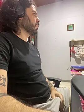 uto857 online show from 09/29/25, 03:06