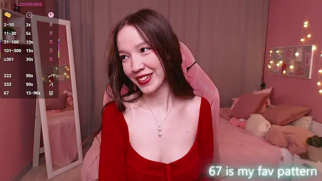 Snapshot of Shriya_Sarann chatting on 02/14/26, 02:03 Shriya Sarann online show from 02/14/26, 02:03