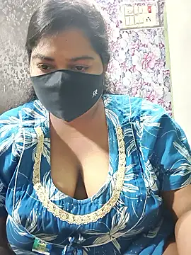 Liyaa 24 online show from 04/25/26, 05:21