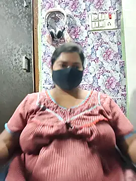 Liyaa 24 online show from 04/26/26, 04:59